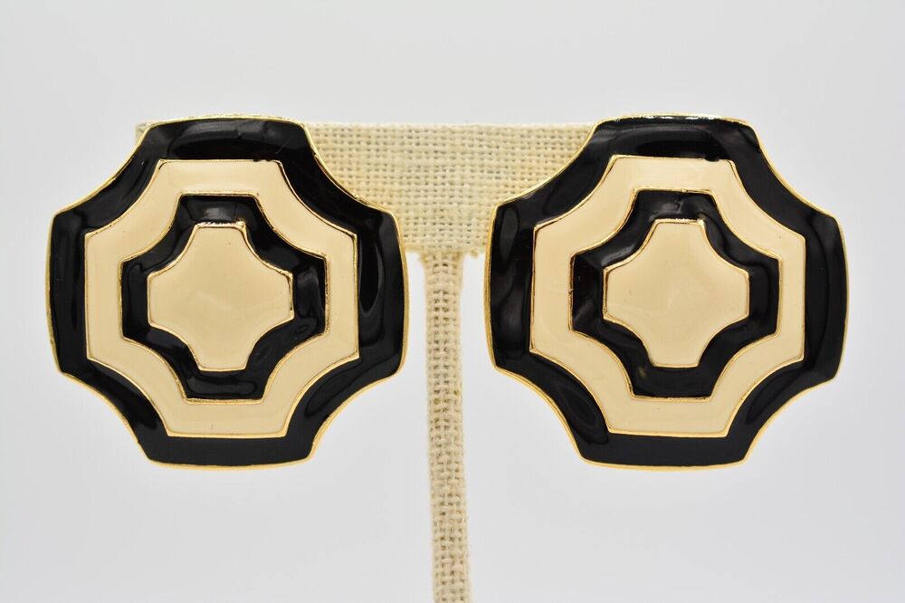 Fernando Vintage Clip Earrings Black White Enamel Gold Chunky FO Signed 80s Bin8